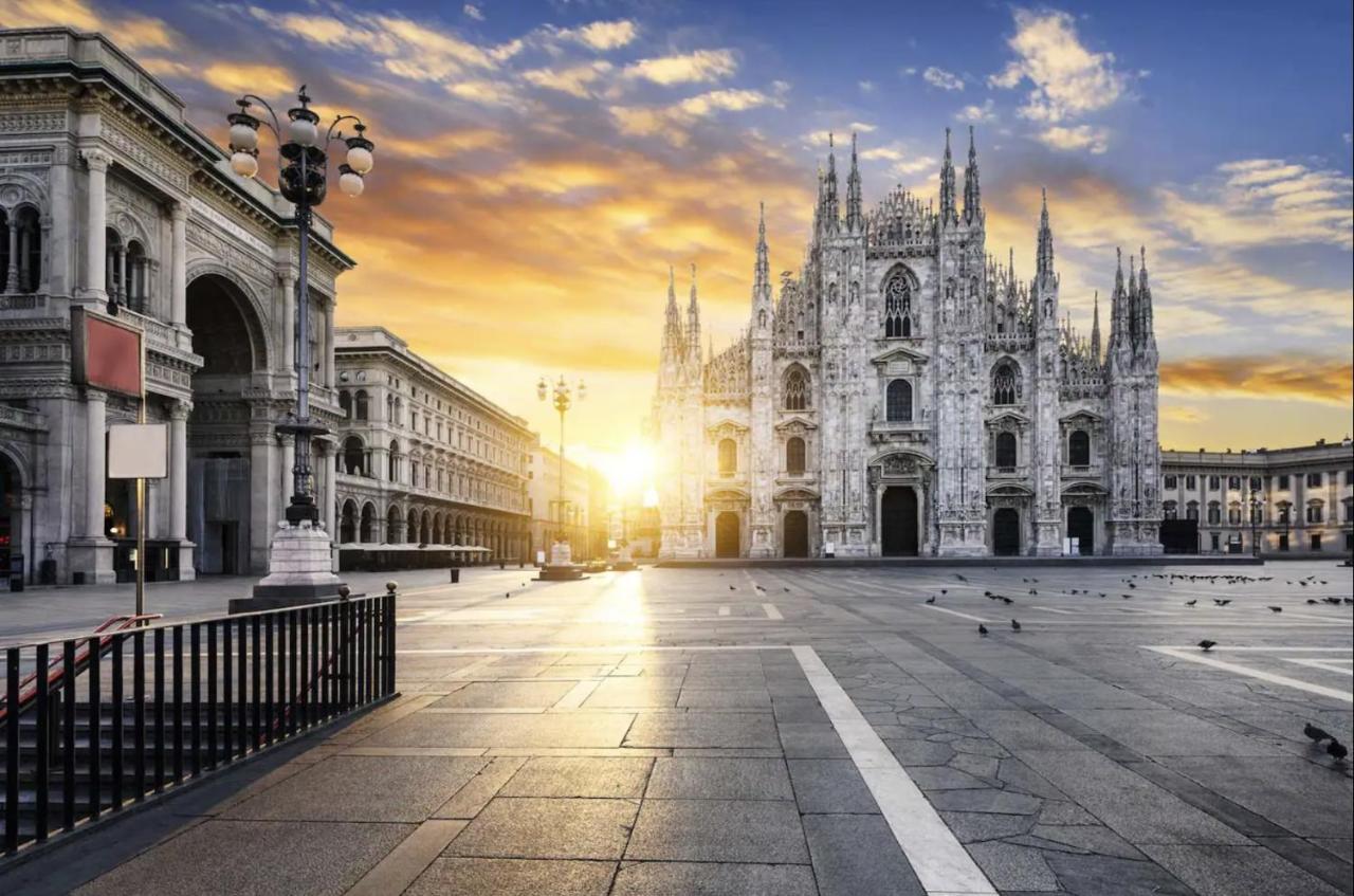 Lussuoso Attico Con Garage Gratis Vicino Al Duomo E Allo Ieo Milán Exteriér fotografie